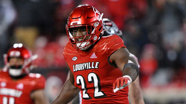 Louisville linebacker Yasir Abdullah